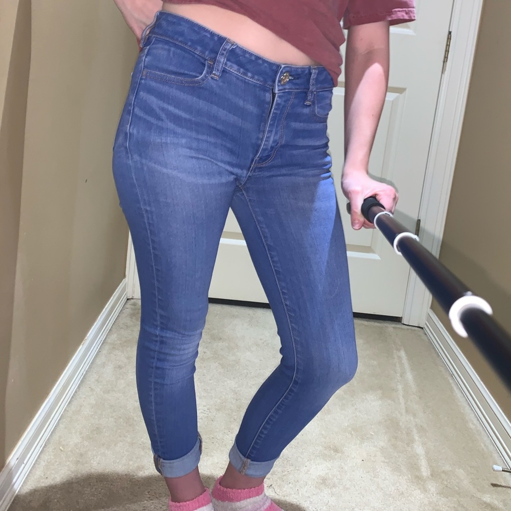 American Eagle blue jeans